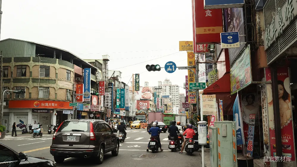 高清摄影 街道 繁忙 城市生活 广告牌 摩托车 台湾街道繁华景象