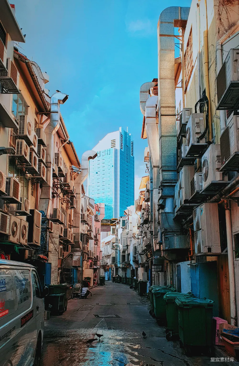 高清摄影 城市景观 对比鲜明 都市生活 建筑艺术 都市风貌 高楼林立的狭窄巷道