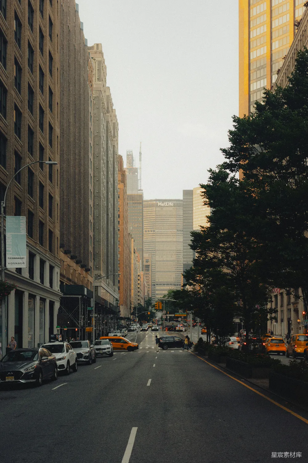 高清摄影 城市 都市 早晨 建筑 汽车 纽约街道的早晨