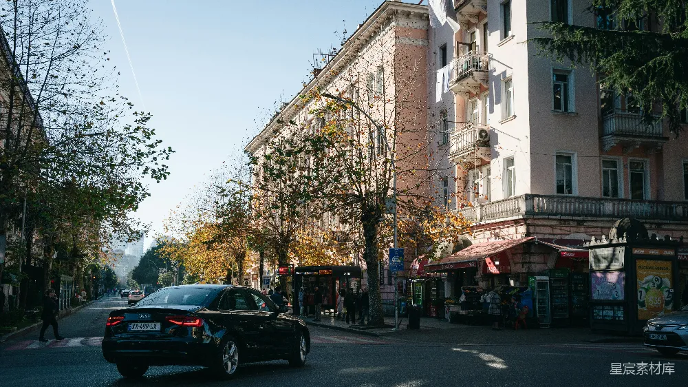 高清摄影 城市街景 秋天 阳光 建筑 街市 秋日阳光下的城市街景