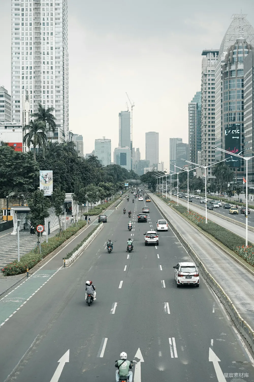 高清摄影 城市 交通 高楼 现代 都市 繁忙都市的街景