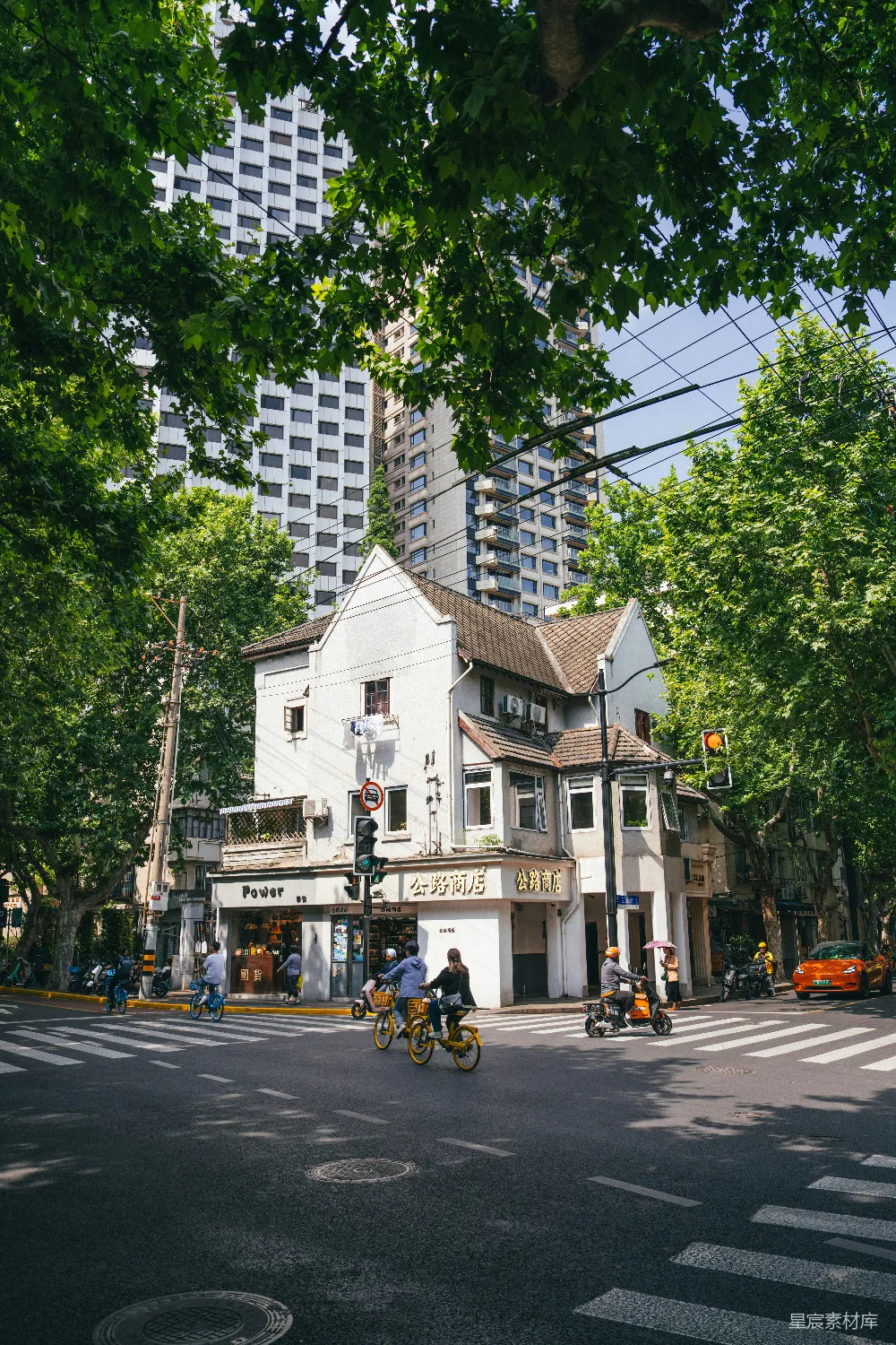 高清摄影 城市 老建筑 现代生活 街道 日常 城市中的老建筑与新生活