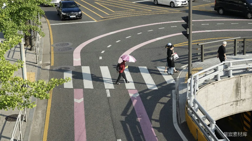 高清摄影 城市 街道 行人 日常 都市 城市街道上的日常场景