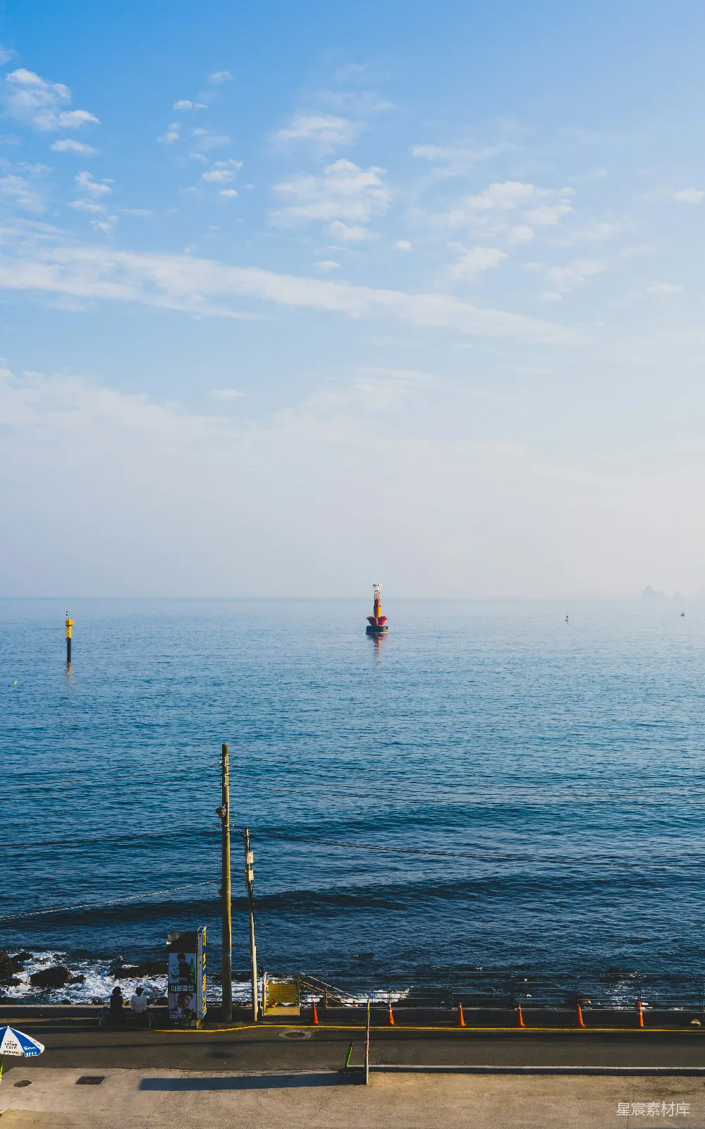 高清摄影 海景 宁静 海岸线 自然风光 悠闲 海平线上的宁静时光
