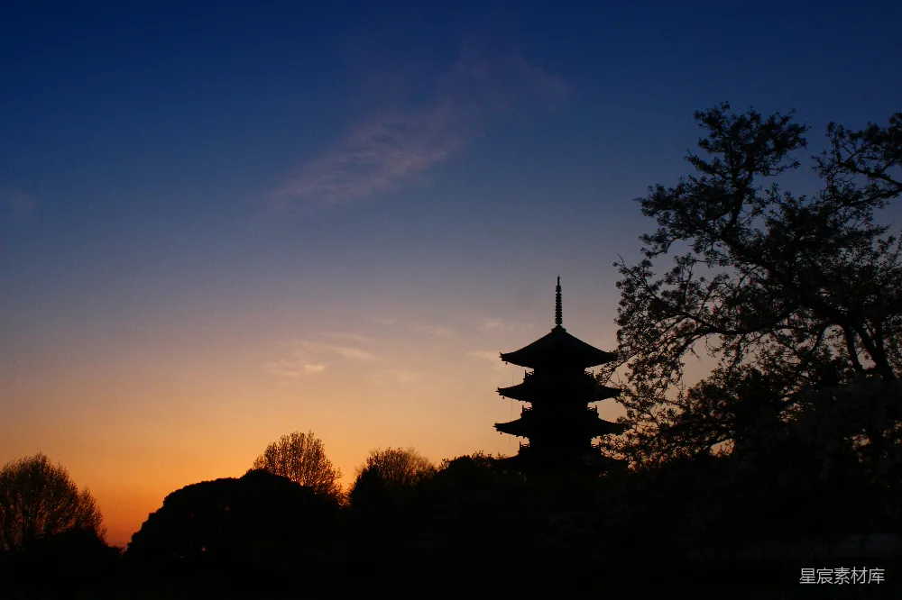 高清摄影 夕阳 古塔 剪影 风景 宁静 夕阳下的古塔剪影