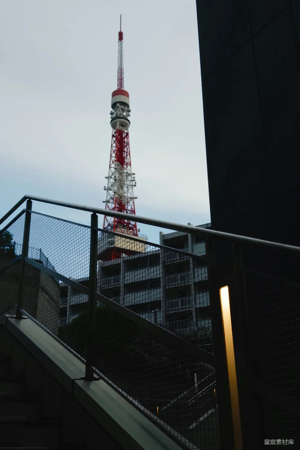 高清摄影 东京 塔 楼梯 城市风光 现代建筑 东京塔与楼梯