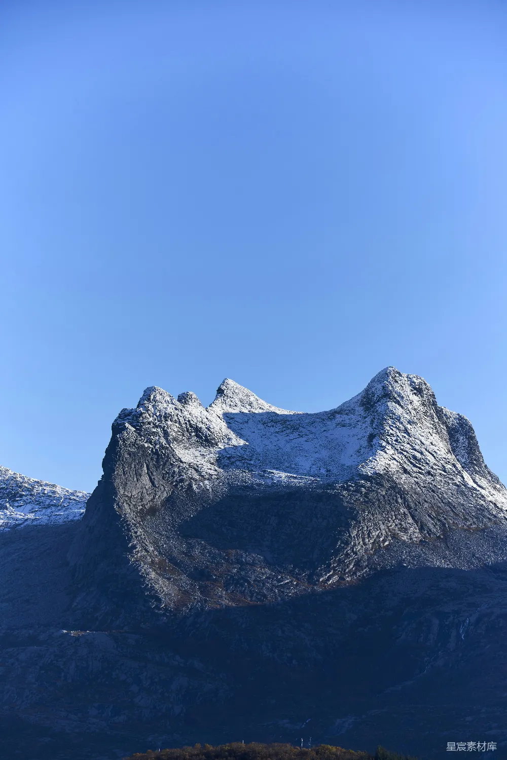 高清摄影 雪山 自然风光 宁静 户外 旅行 雪山之巅