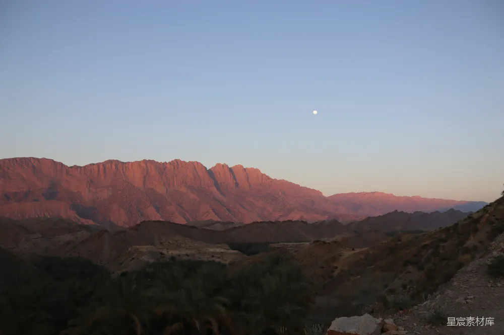 高清摄影 沙漠 山景 月落 自然风光 清晨 月落沙漠山