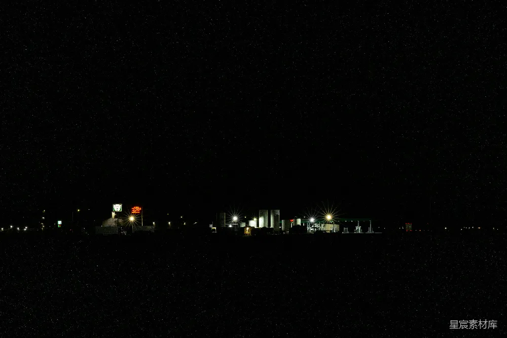 高清摄影 夜晚 加油站 城市景观 城市夜景 城市生活 夜幕下的加油站