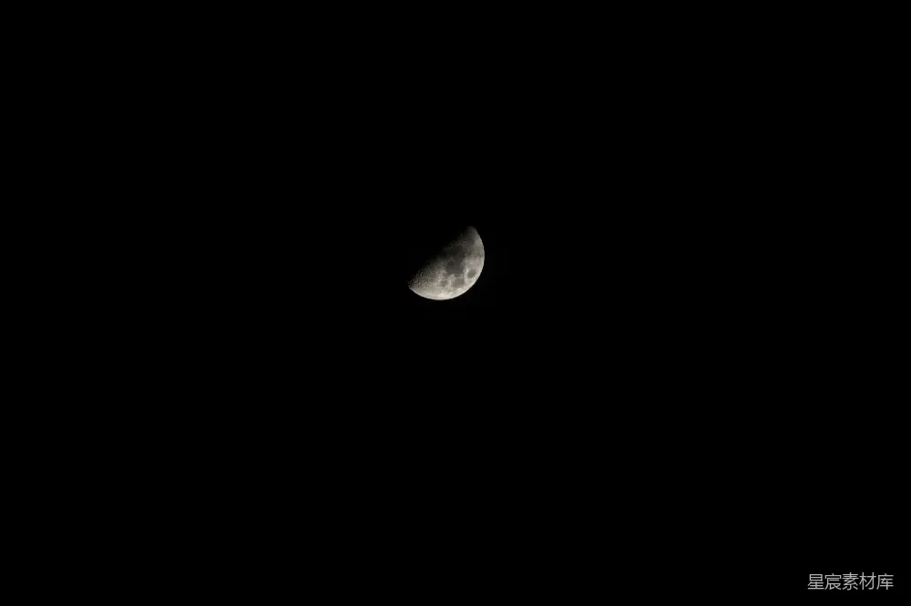 高清摄影 月亮 夜晚 宁静 自然 诗意 夜空中的半弯月