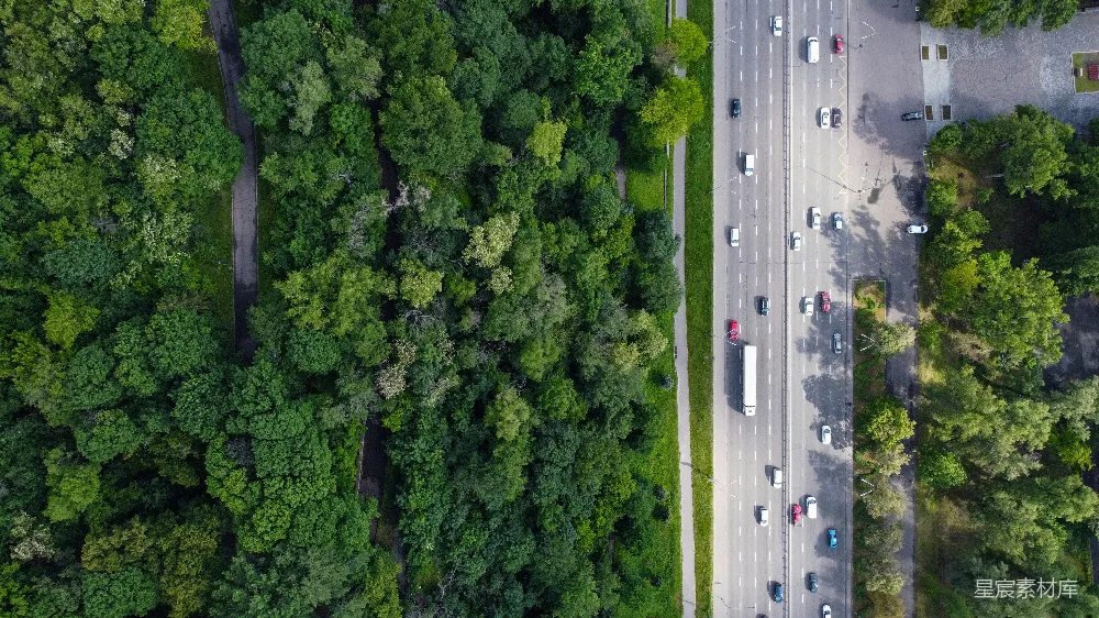 高清摄影 森林 公路 俯瞰 自然 城市 森林与公路的空中俯瞰