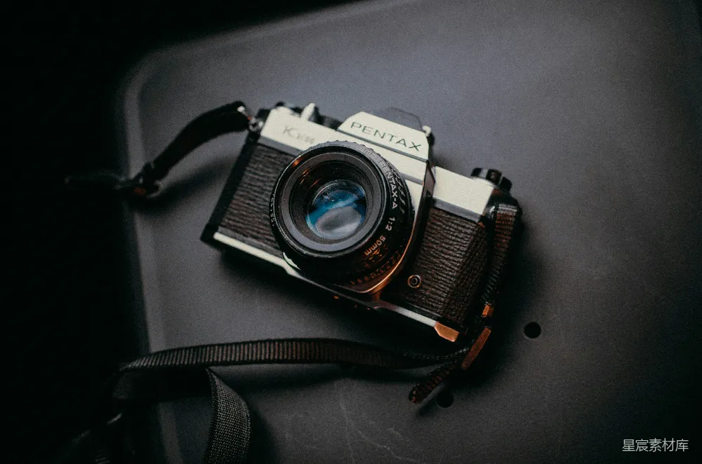 高清摄影 复古相机 Pentax 摄影设备 经典风格 怀旧 复古Pentax相机特写