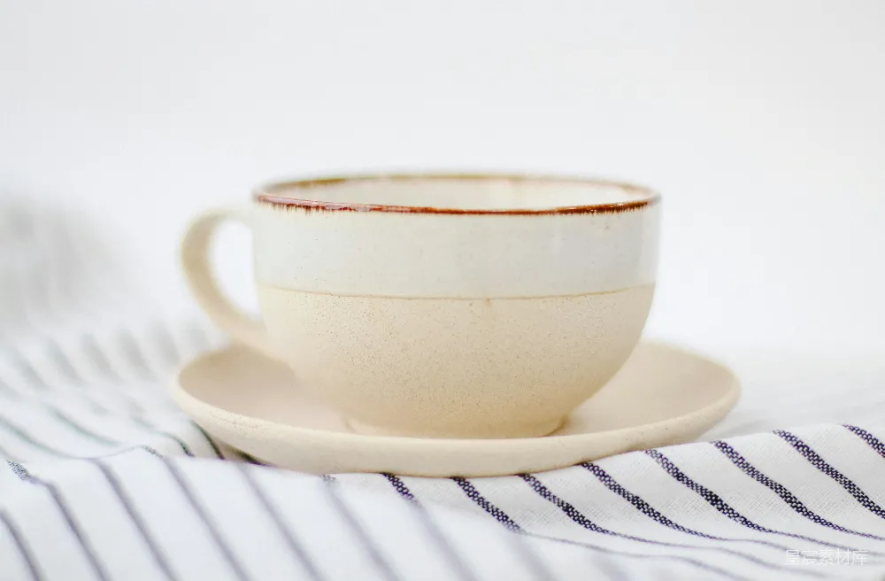 高清摄影 手作陶瓷 咖啡杯 茶杯 简约风格 日常用品 手作陶瓷杯与碟