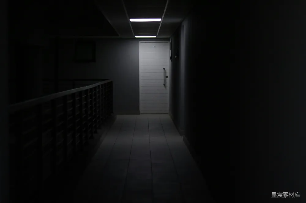 高清摄影 走廊 黑暗 恐怖 室内 神秘 黑暗中的走廊