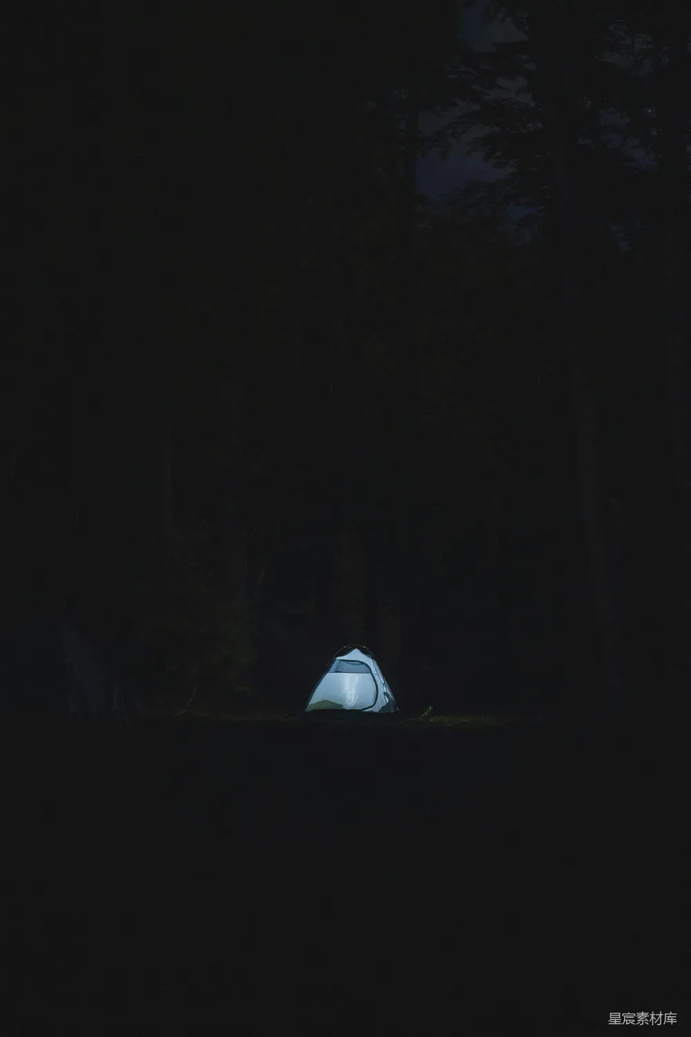 高清摄影 夜景 露营 孤独 自然 宁静 夜幕下的帐篷