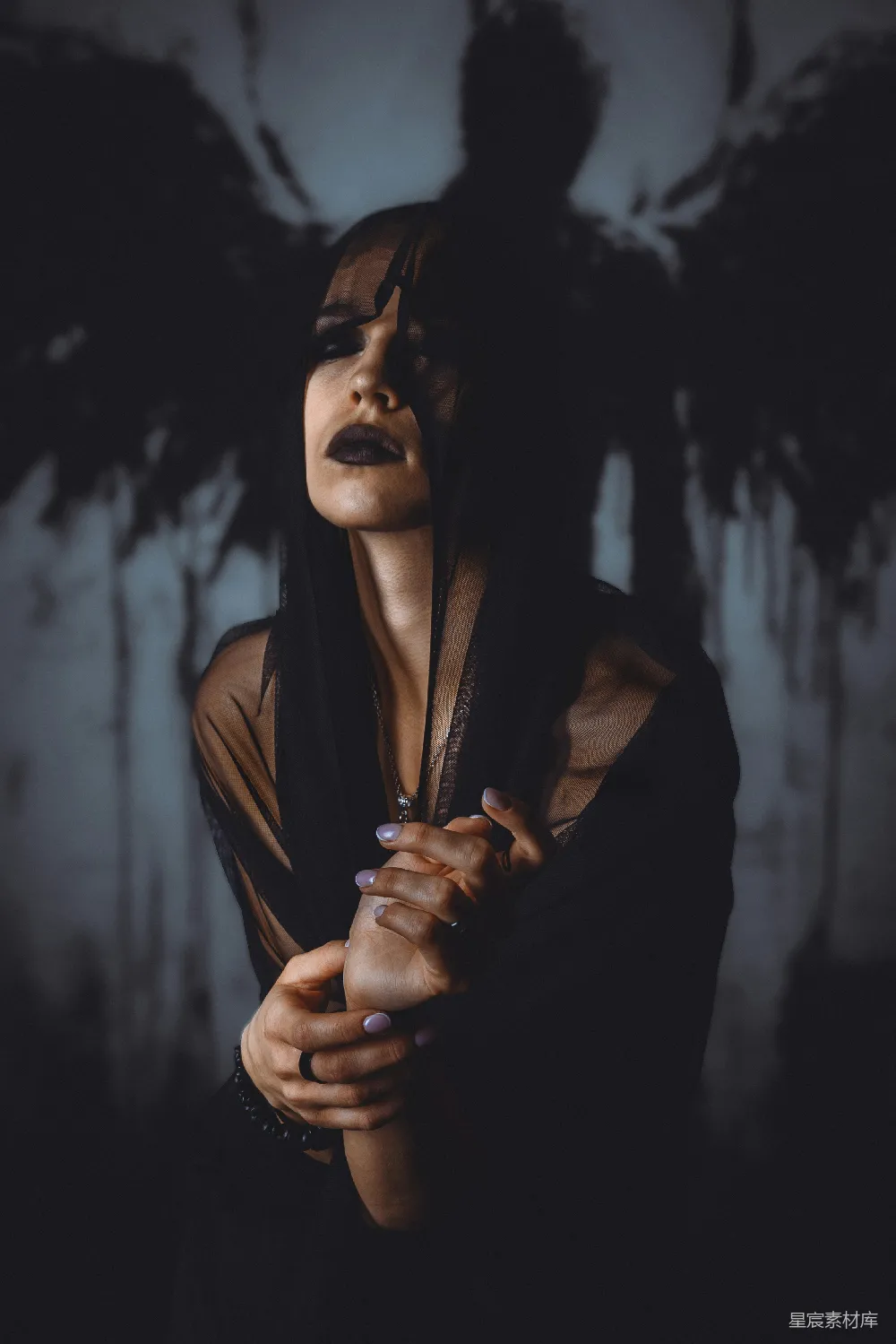 高清摄影 女人 剪影 夜晚 神秘 时尚 神秘的夜晚：女人的剪影