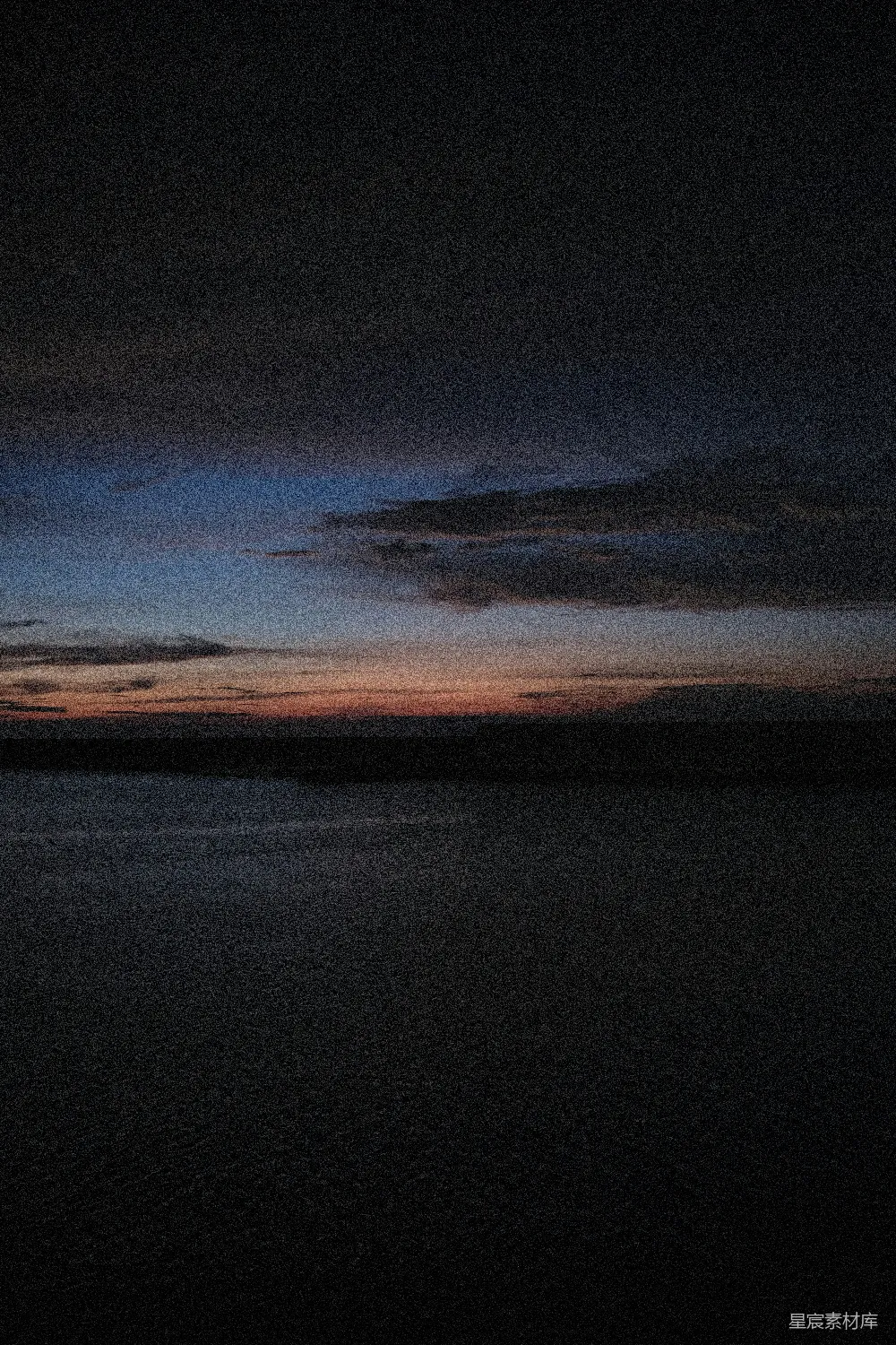 高清摄影 夜景 海景 宁静 自然 黑暗 夜幕下的宁静海景