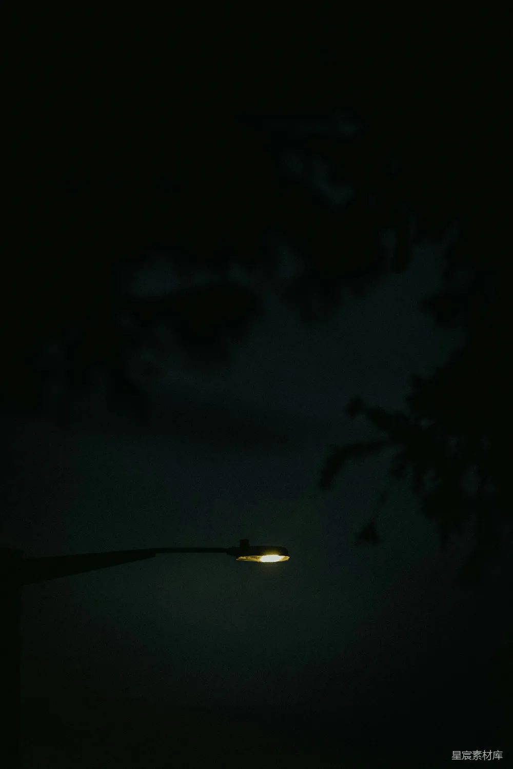 高清摄影 夜景 路灯 孤独 宁静 城市 夜色中的路灯