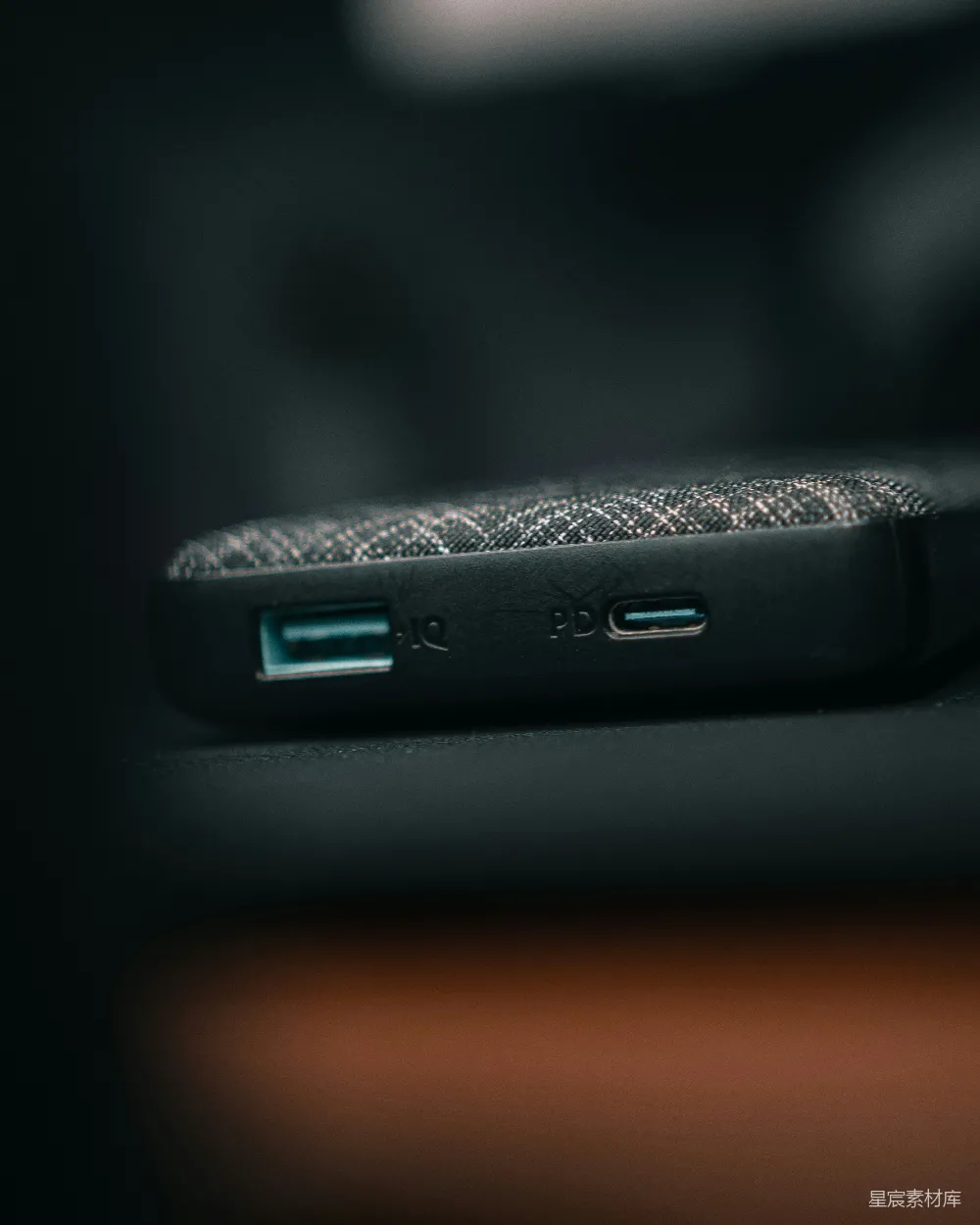 高清摄影 USB接口 Type-C Micro USB 特写 科技 USB接口特写：Type-C与Micro USB