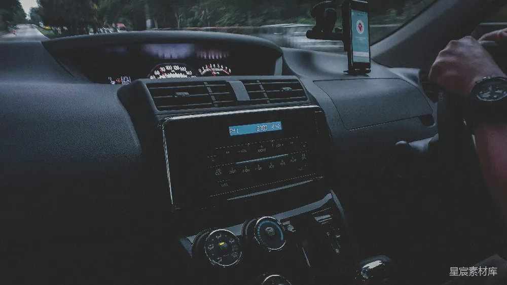 高清摄影 驾驶 车内 导航 汽车 日常 驾驶中的车内视角