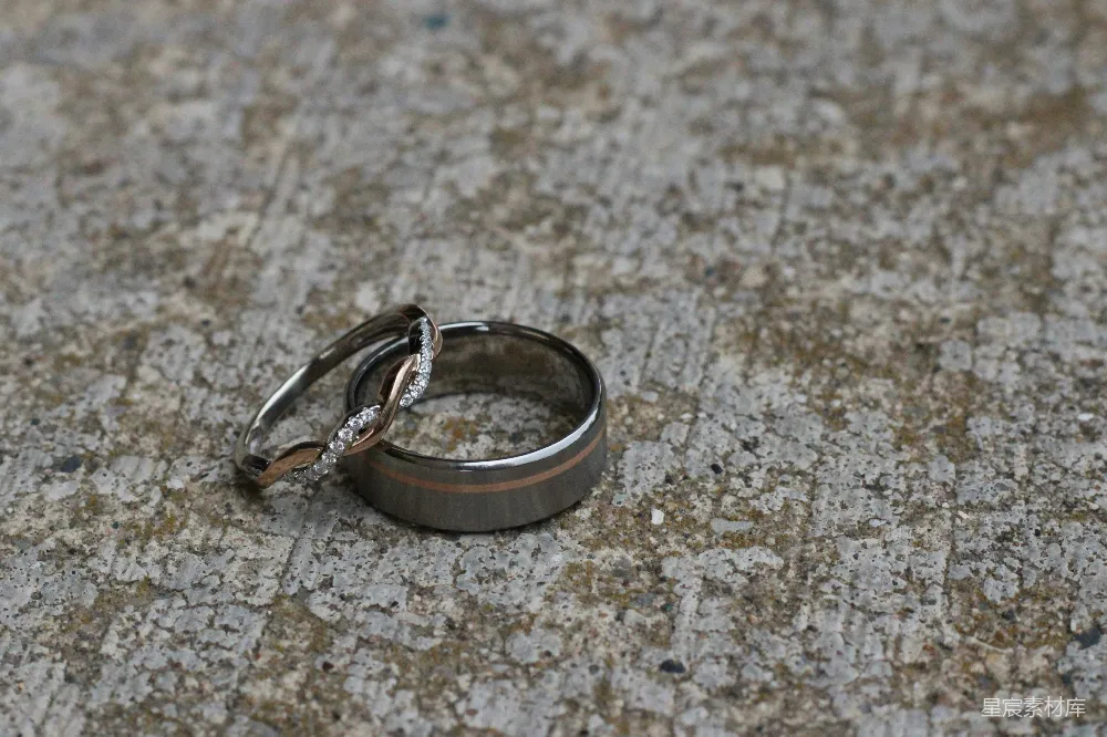 高清摄影 戒指 婚礼 装饰 简约风格 情侣 简约对戒