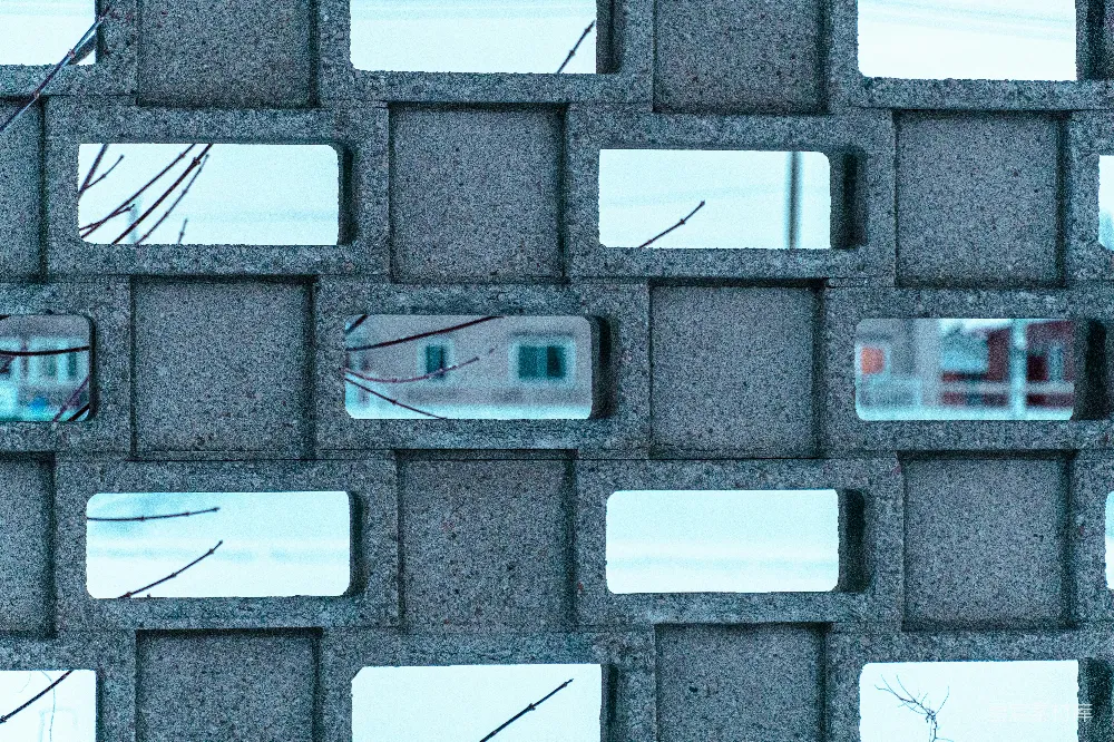 高清摄影 建筑 纹理 城市 抽象 现代 透过砖墙的天空