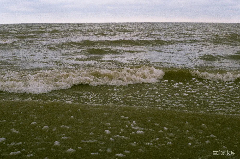 高清摄影 海洋 自然景观 海岸线 波浪 宁静 海浪拍打岩石
