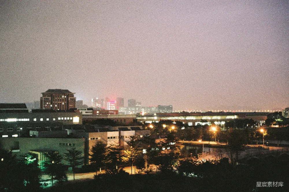 高清摄影 城市夜景 建筑群 灯光效果 夜间拍摄 城市风光 夜幕下的城市全景