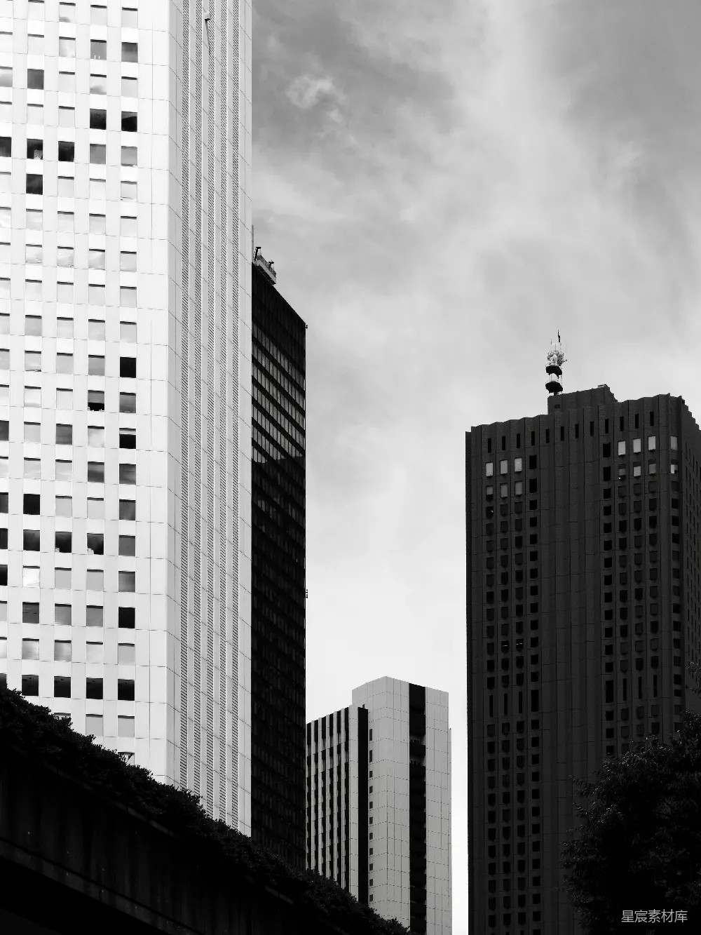 高清摄影 城市风光 黑白摄影 现代建筑 城市景观 都市生活 黑白都市：摩天大楼与天空