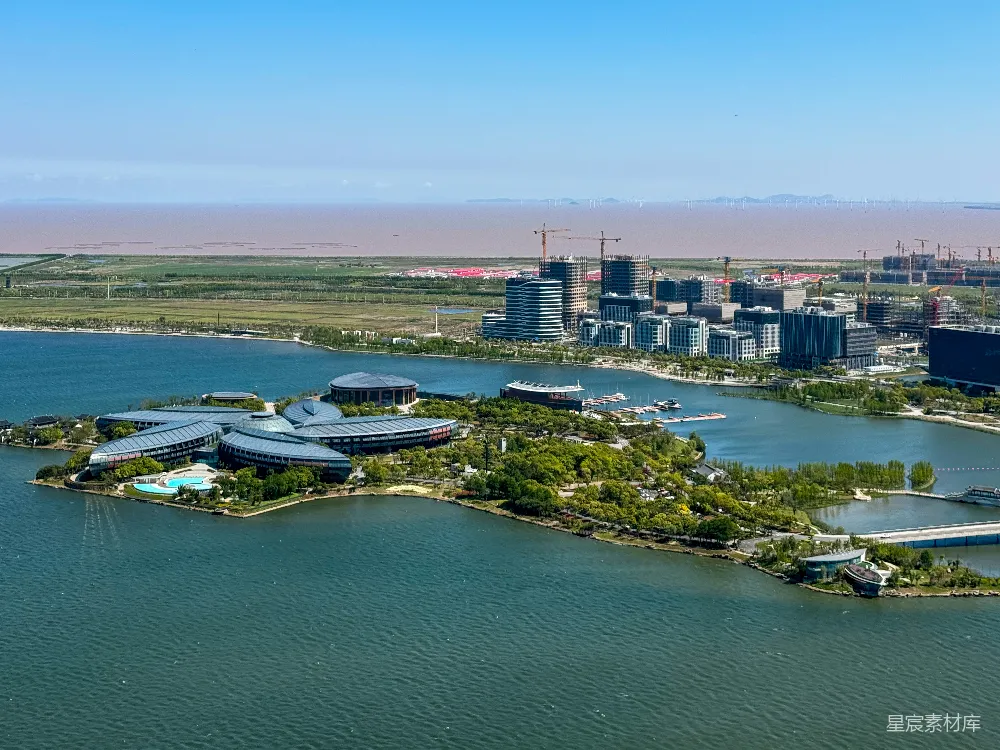 高清摄影 城市风光 自然景观 现代化建筑 航拍视角 城市规划 现代城市与自然景观的完美结合