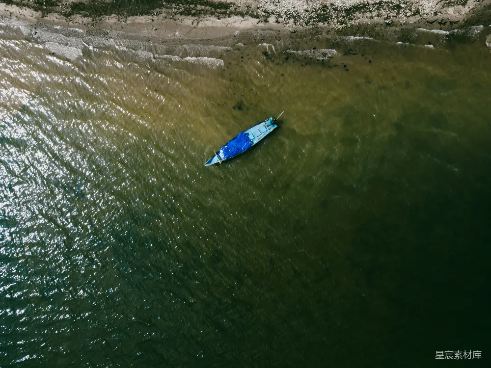 高清摄影 航拍 海洋 船只 宁静 自然 海边静谧的小船