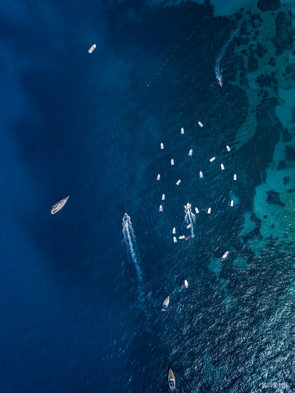高清摄影 海洋 船只 俯视图 自然风光 休闲 俯瞰海洋上的船只
