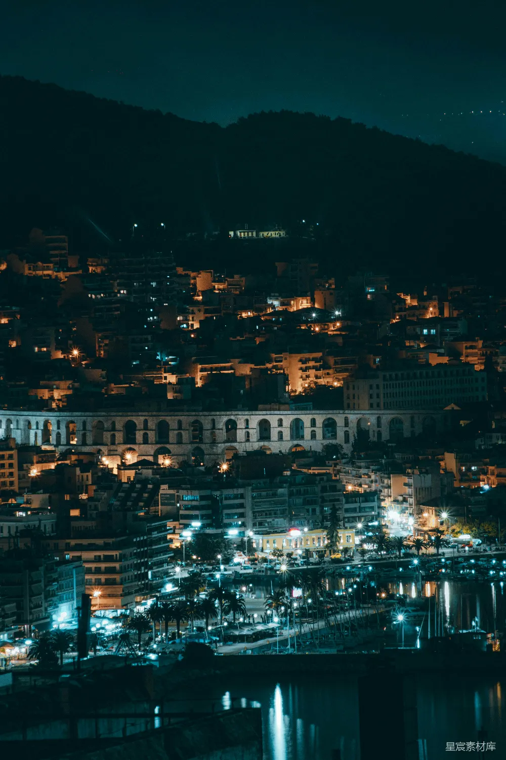 高清摄影 夜景 城市 海滨 建筑 灯光 夜晚灯火辉煌的海滨城市