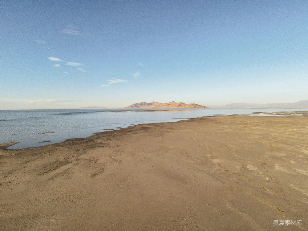 高清摄影 沙漠 湖泊 宁静 自然风光 风景 沙漠边缘的宁静湖光