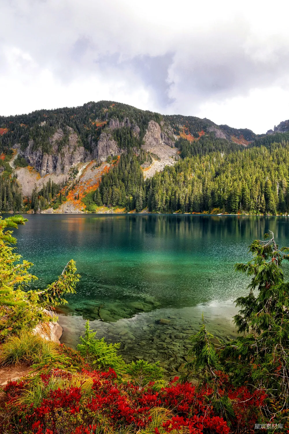 高清摄影 秋景 自然风光 湖泊 山景 宁静 秋日山湖