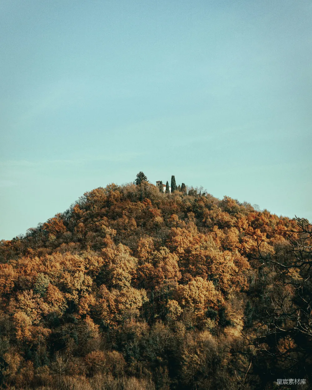 高清摄影 自然风光 秋天 宁静 山景 乡村 山顶上的小屋