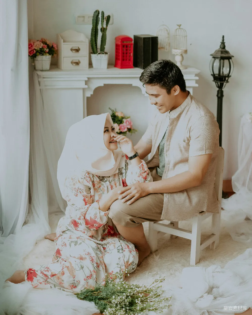 高清摄影 夫妻 幸福 浪漫 室内 情感 温馨的夫妻时光：幸福时刻