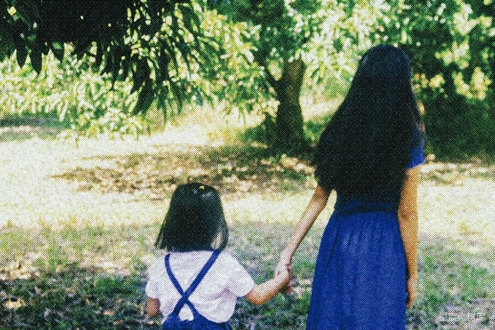 高清摄影 母女 自然 亲子 怀旧 户外 母女同行的温馨时光