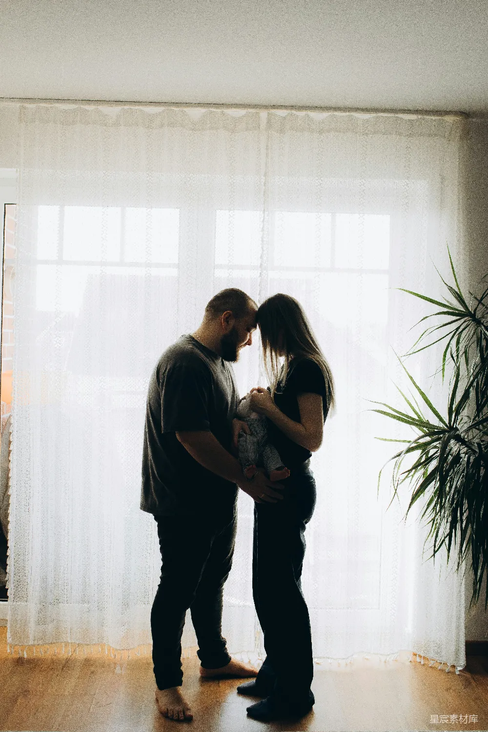 高清摄影 家庭 亲情 温馨 幸福 室内 温馨的家庭时光
