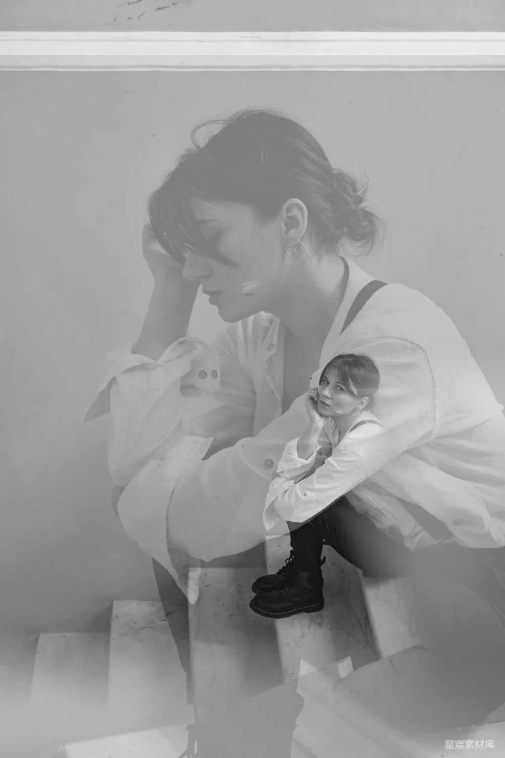 高清摄影 黑白摄影 双重视界 自我反思 艺术摄影 情感表达 双重视界：黑白影像中的自我与影子