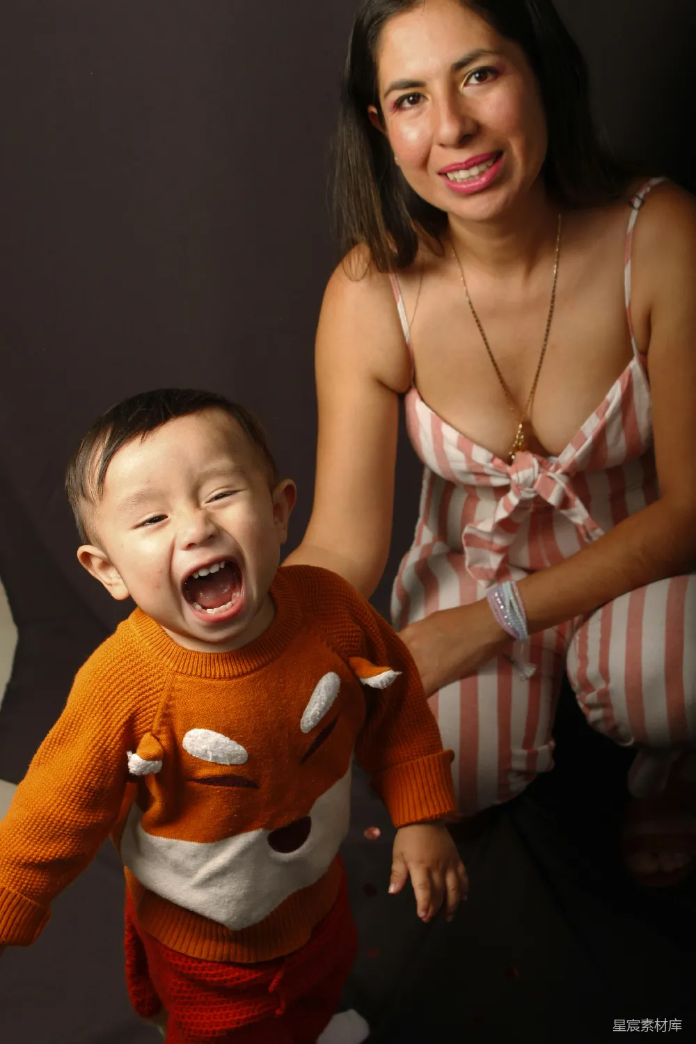 高清摄影 家庭 亲子 快乐 母子 温馨 温馨亲子时光