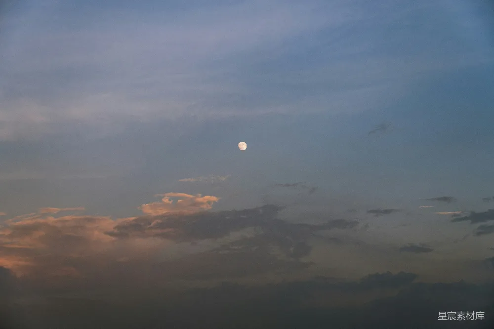 高清摄影 月夜 云海 宁静 自然 夜晚 月夜下的云海