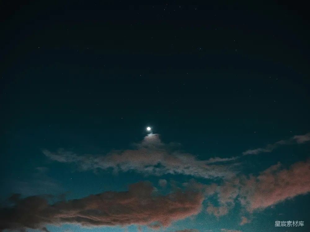 高清摄影 夜空 月亮 星星 云朵 宁静 夜空中的月亮与星星