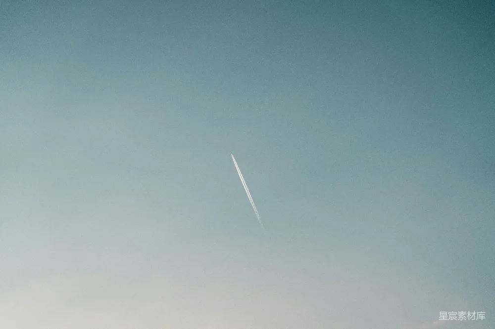 高清摄影 天空 飞机 尾迹 旅行 风景 蓝天上的飞机尾迹