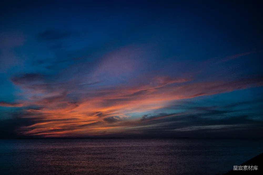 高清摄影 日落 海洋 宁静 自然美景 黄昏 暮色中的海平线