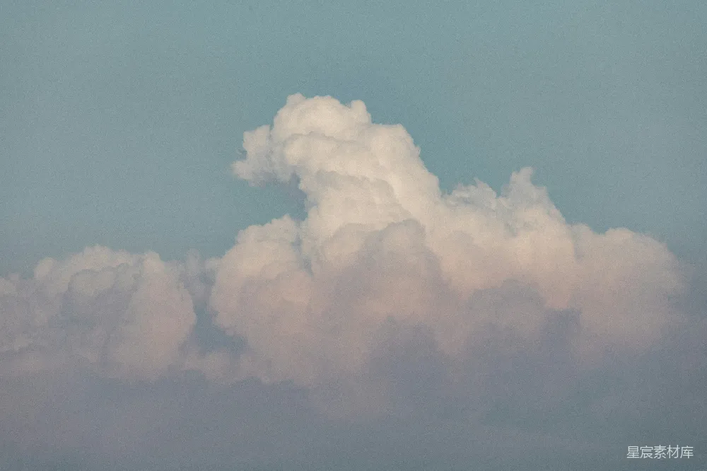 高清摄影 天空 自然 云层 宁静 清晨 云朵的轮廓
