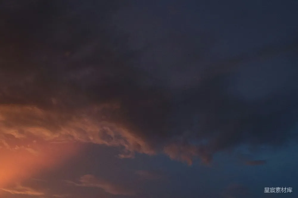 高清摄影 夕阳 云彩 自然美景 宁静 风景 夕阳下的云彩