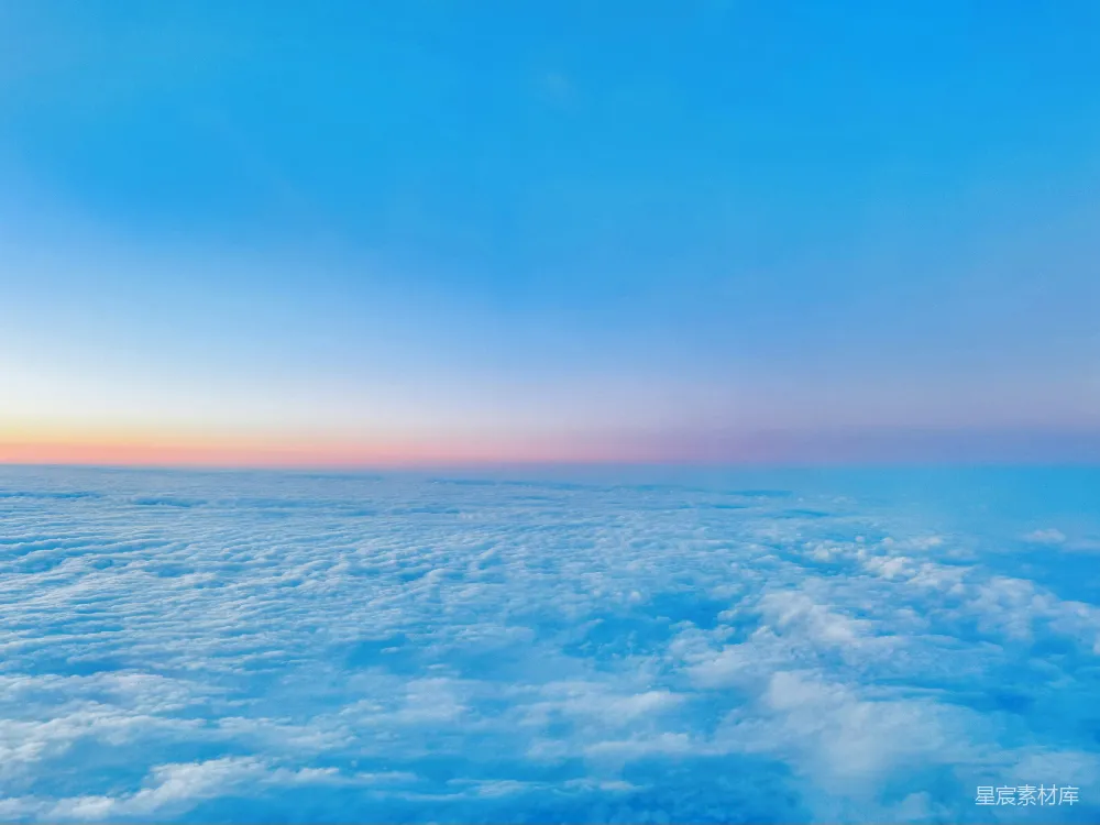 高清摄影 天空 云层 自然风光 宁静 旅行 云海之上，日出时分
