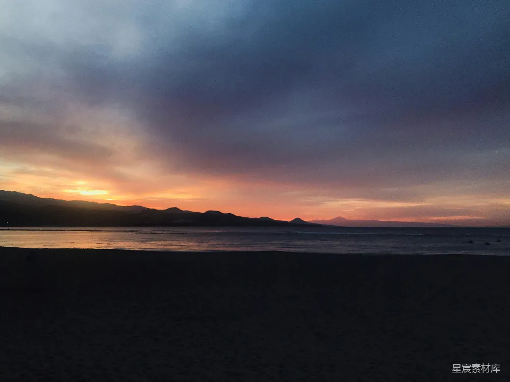 高清摄影 海滩 日落 宁静 自然 风景 日落时分的海滩