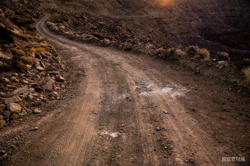 高清摄影 荒漠 土路 自然 旅行 探险 荒漠中的土路